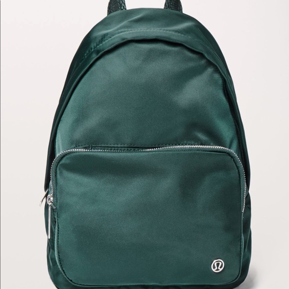lululemon everywhere backpack mini